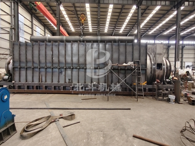 客戶上門,考察生物質連續(xù)炭化爐